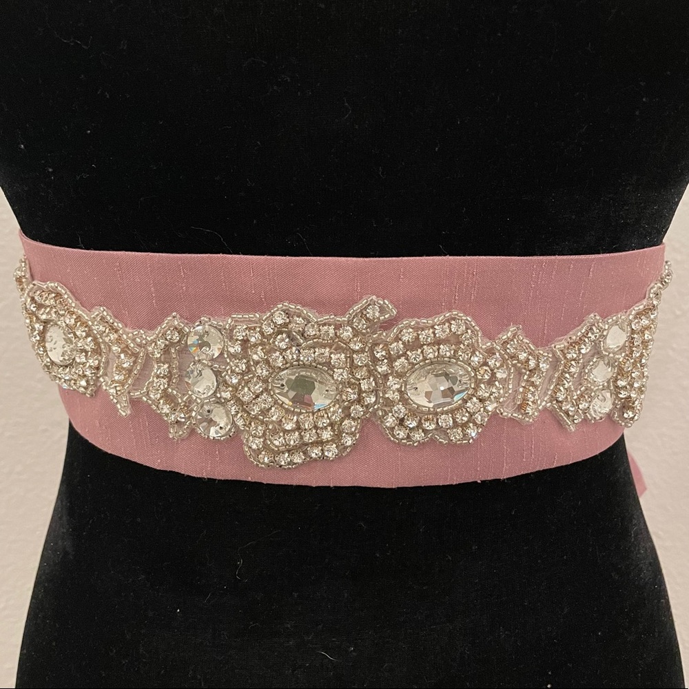 Crystal Embroidered Formal Belt NWOT